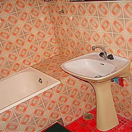 Vese - 200 M From Beach Apartment